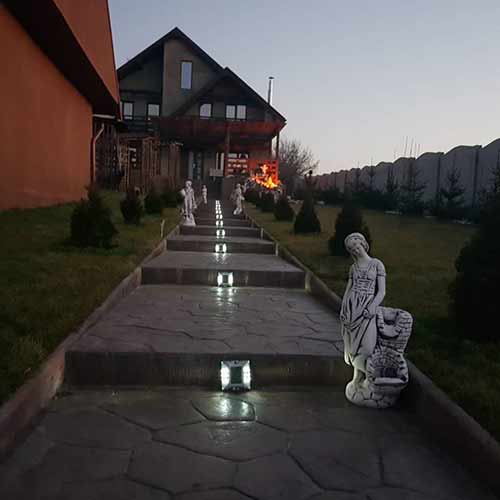 NOKIN 6 LED Solar Road Markers in Austria